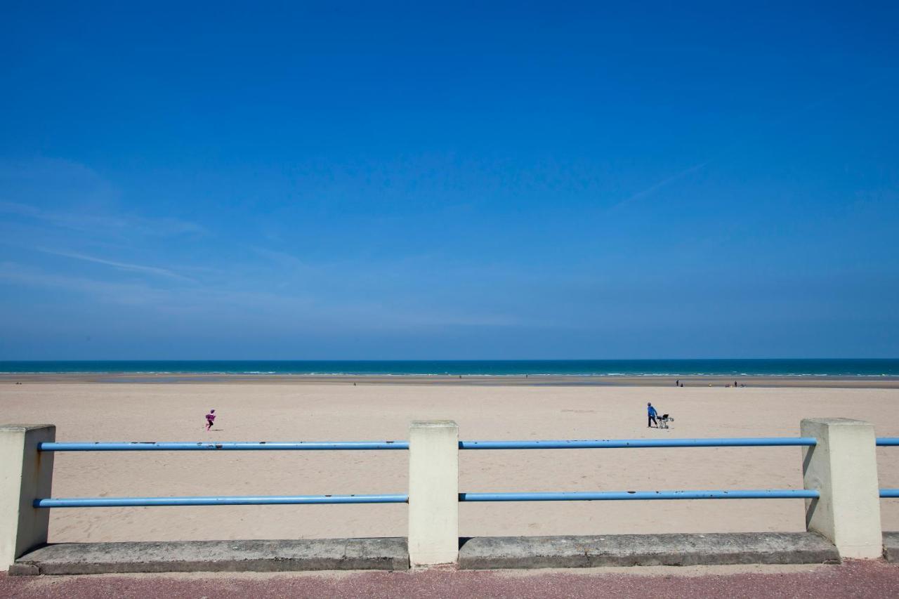Appart Residence Proche Plage Avec Piscine Et Parking Couvert Prive Merville-Franceville-Plage Luaran gambar